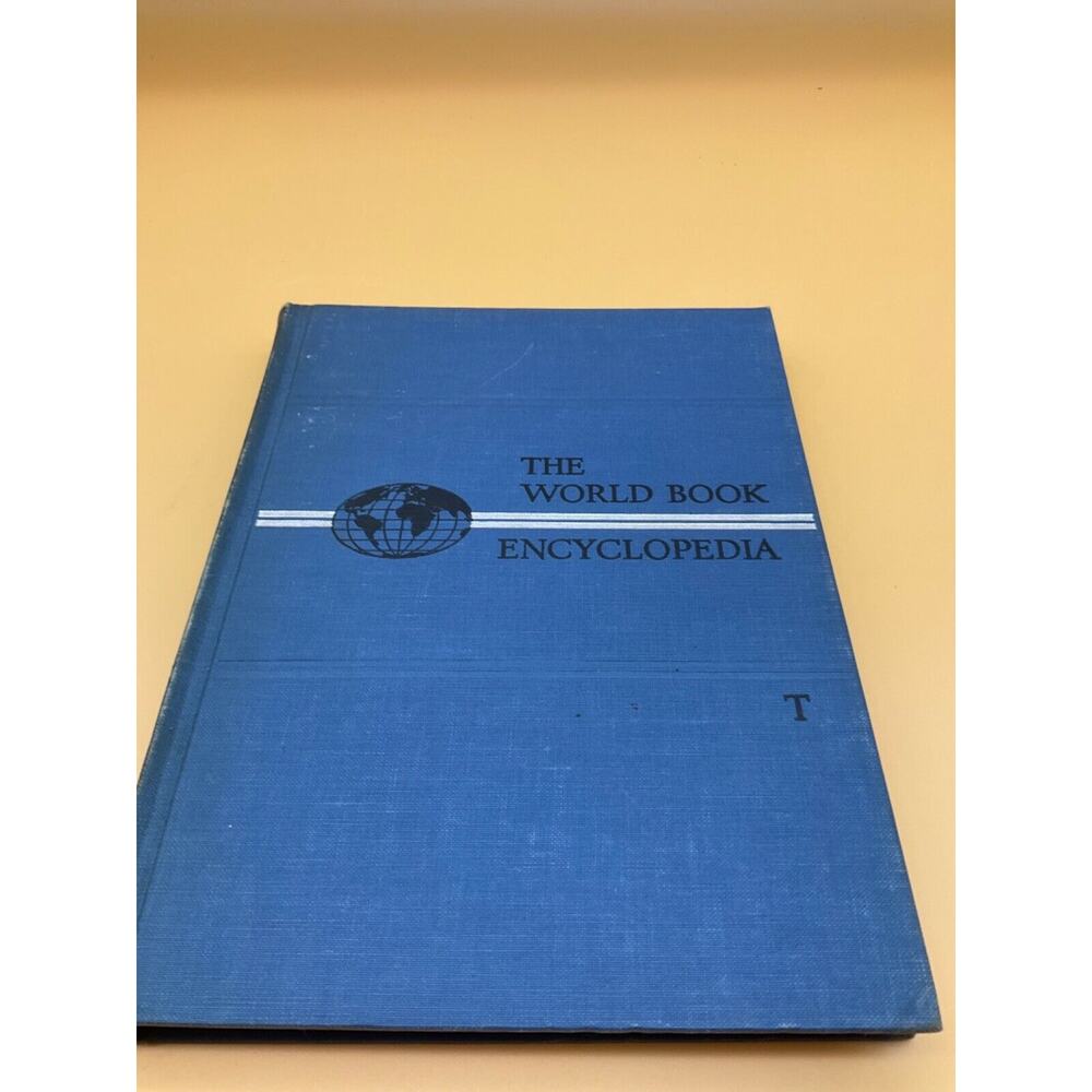 1961 World Book Encyclopedia Vol 17 "T", Vintage Hardcover, Field Enterprises